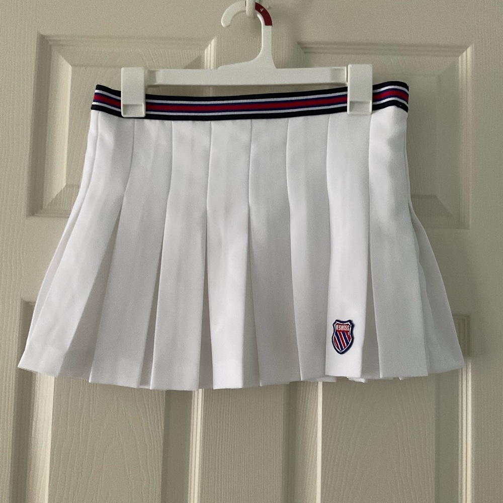 Forever 21 pleated skort